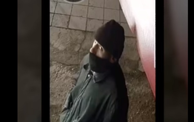 „ДАЈ ПАЗАР, ДАЈ ПАРЕ“: Пљачкаш са ножем упао у нишку трафику (ВИДЕО)